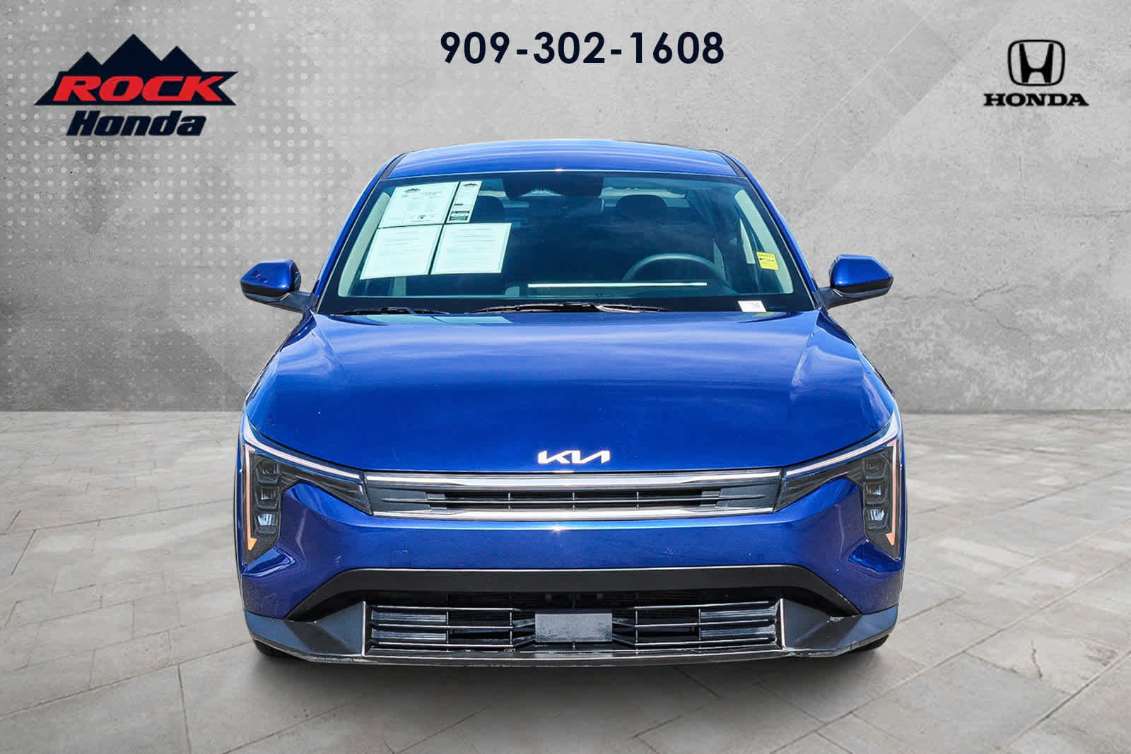 Used 2025 Kia K4 LXS image 2