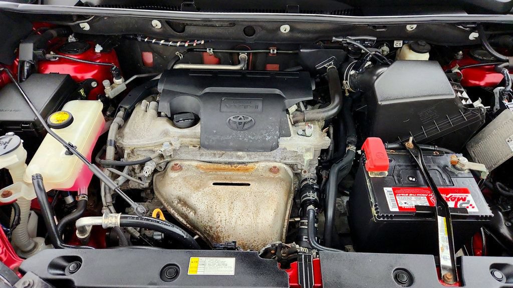Used 2018 Toyota RAV4 LE w/ All Weather Liner Package AWD/4WD image 24
