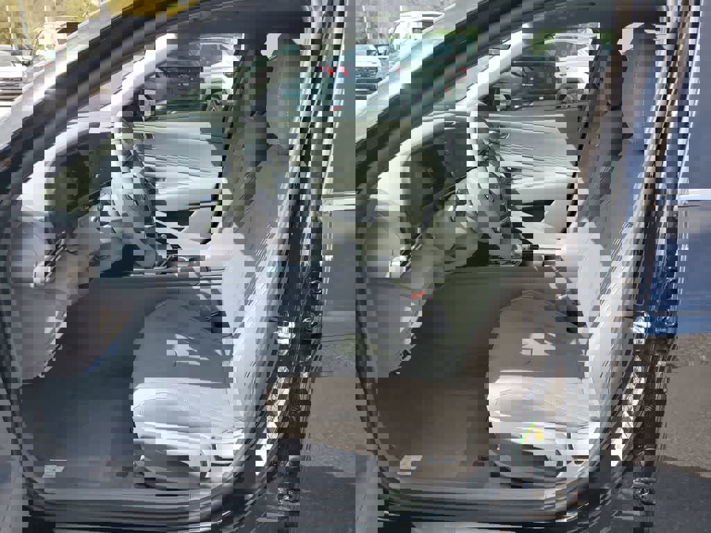 New 2026 Hyundai Elantra SEL Sport Premium image 23