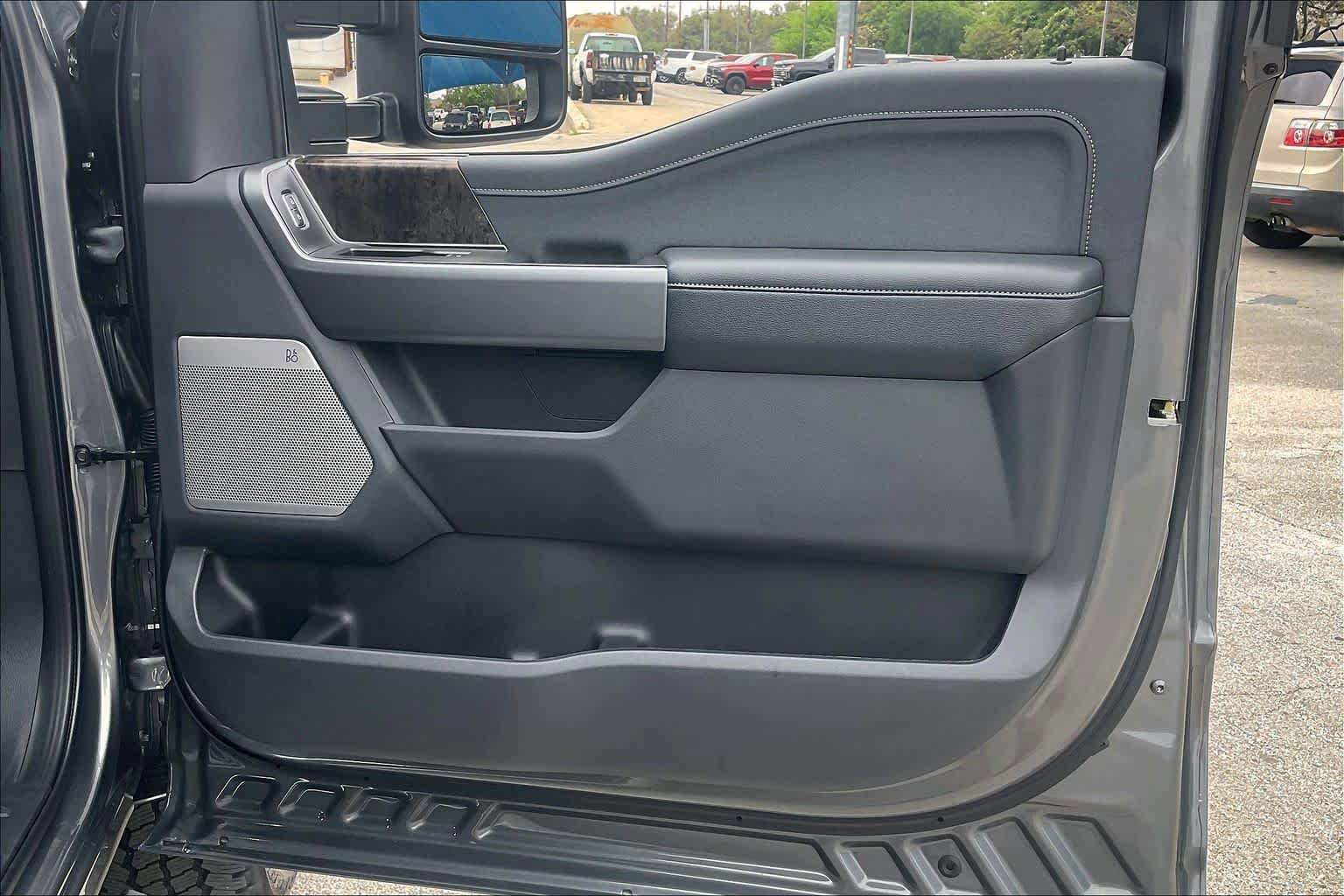 Used 2025 Ford F250 Lariat w/ Chrome Package AWD/4WD image 21