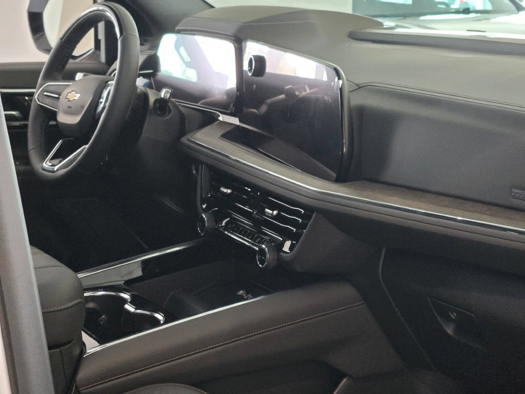 New 2026 Chevrolet Suburban High Country AWD/4WD image 8
