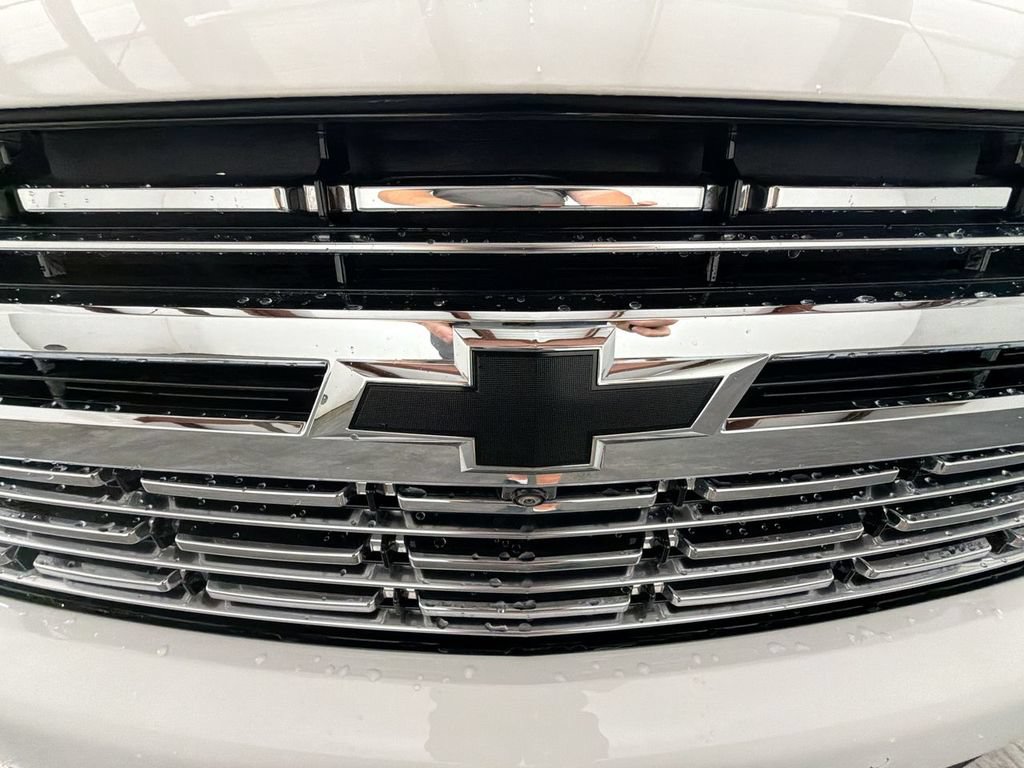 Certified 2023 Chevrolet Suburban Premier AWD/4WD image 32