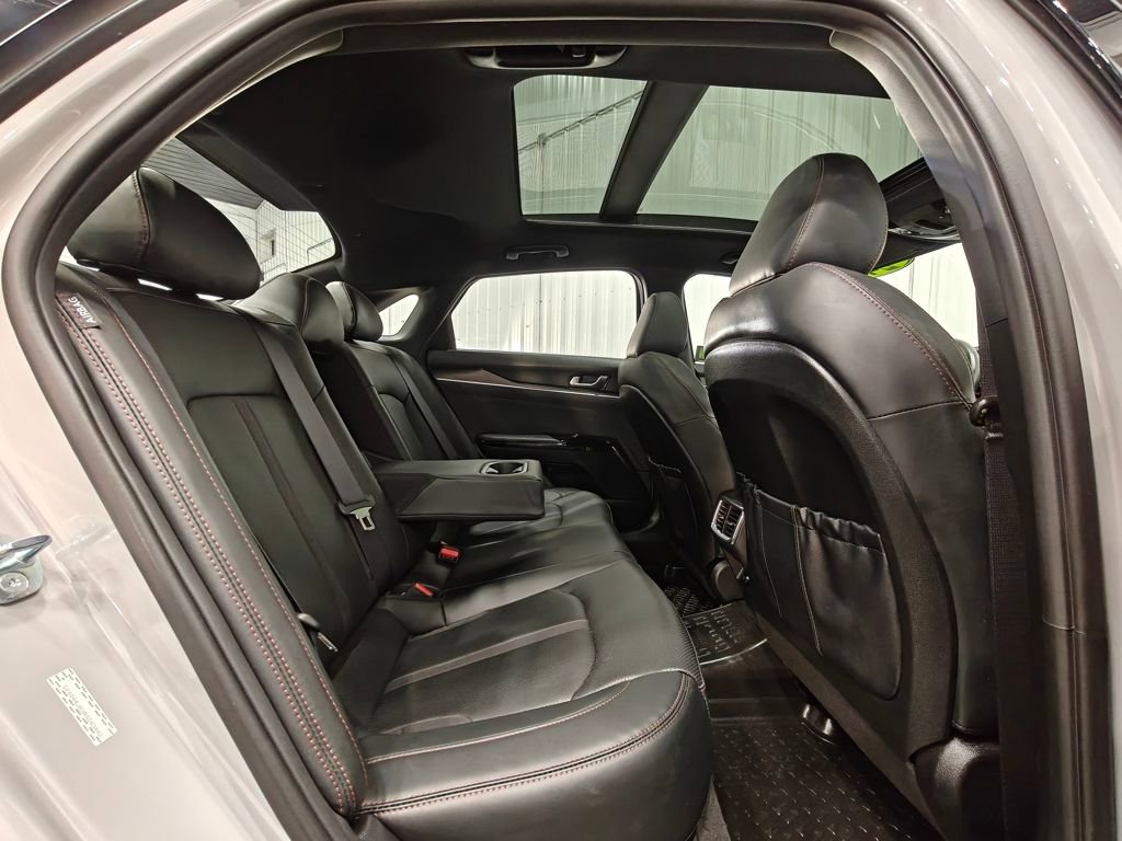 Used 2024 Kia K5 GT FWD image 25