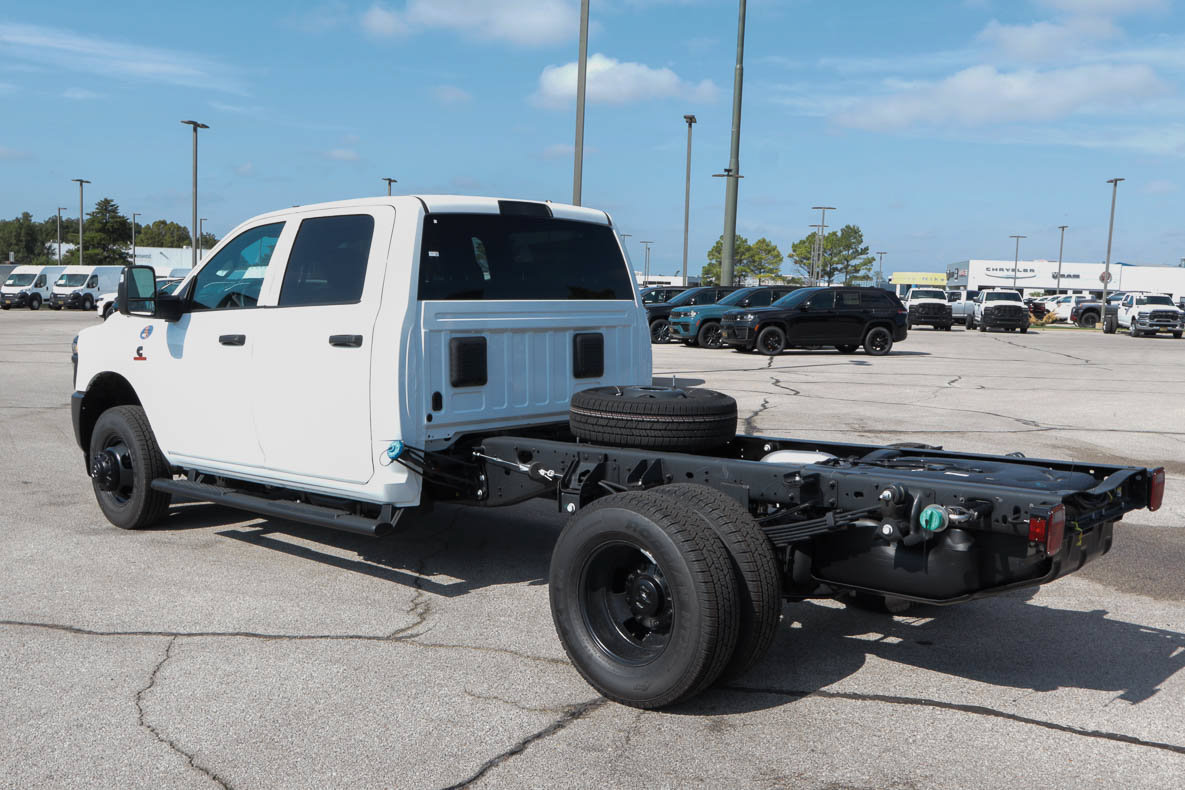 New 2027 RAM 3500 Tradesman AWD/4WD image 6