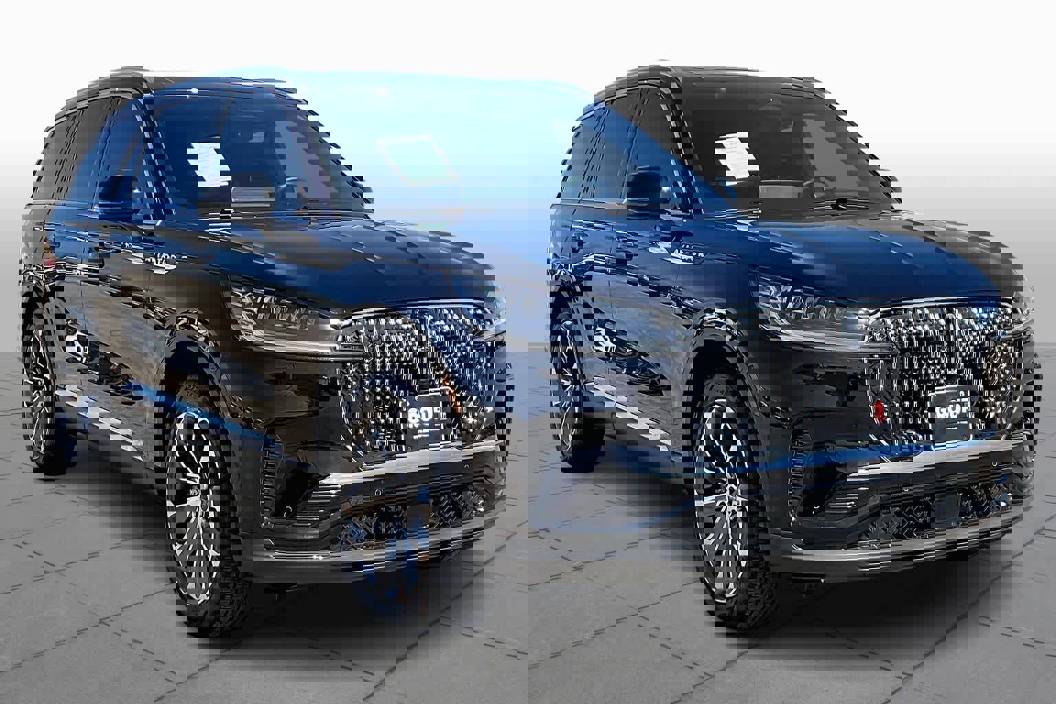 Used 2025 Lincoln Aviator Reserve image 3
