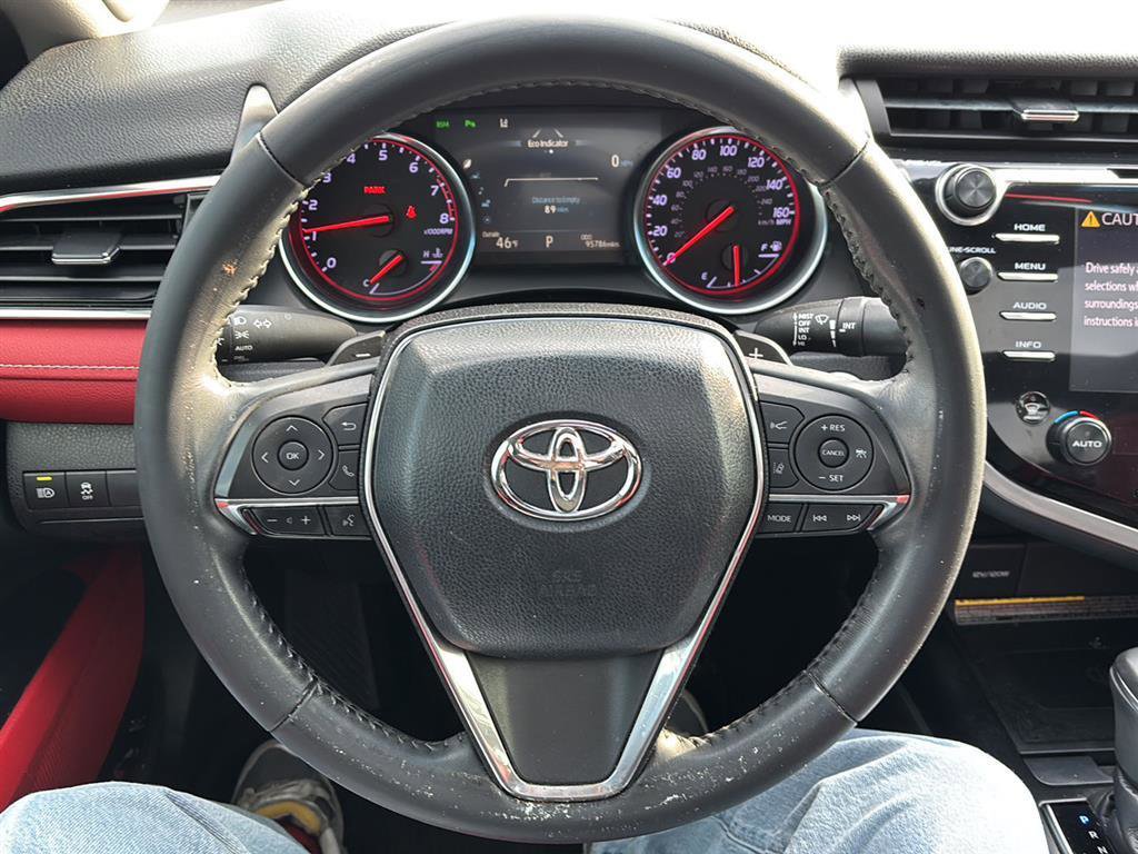 Used 2018 Toyota Camry XSE image 10