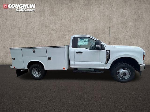 New 2025 Ford F350 XL w/ XL Chrome Package image 3