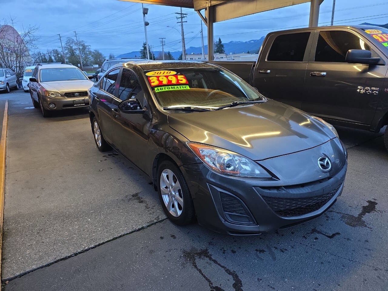 Used 2010 MAZDA MAZDA3 i Touring image 2