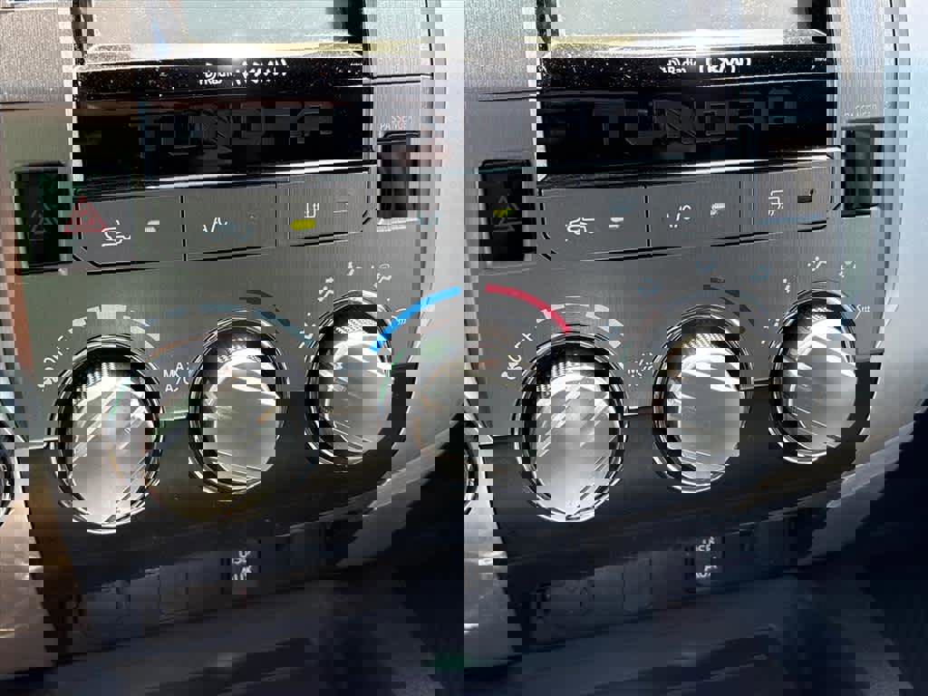 Used 2017 Toyota Tundra SR5 AWD/4WD image 14