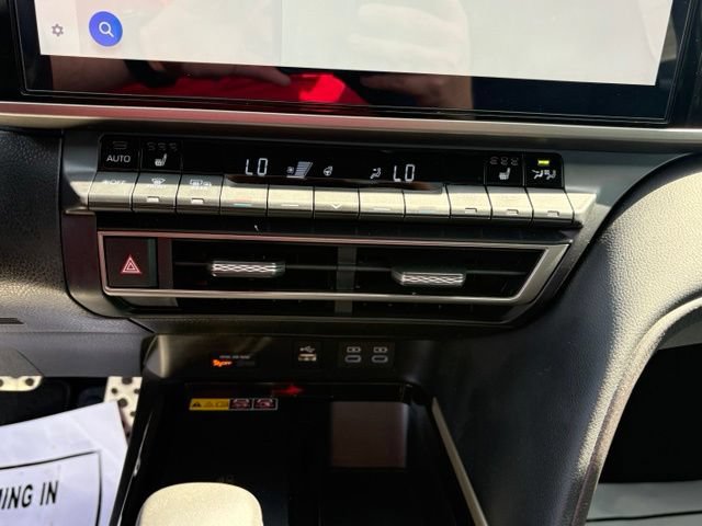 Used 2025 Toyota Camry XSE FWD image 18