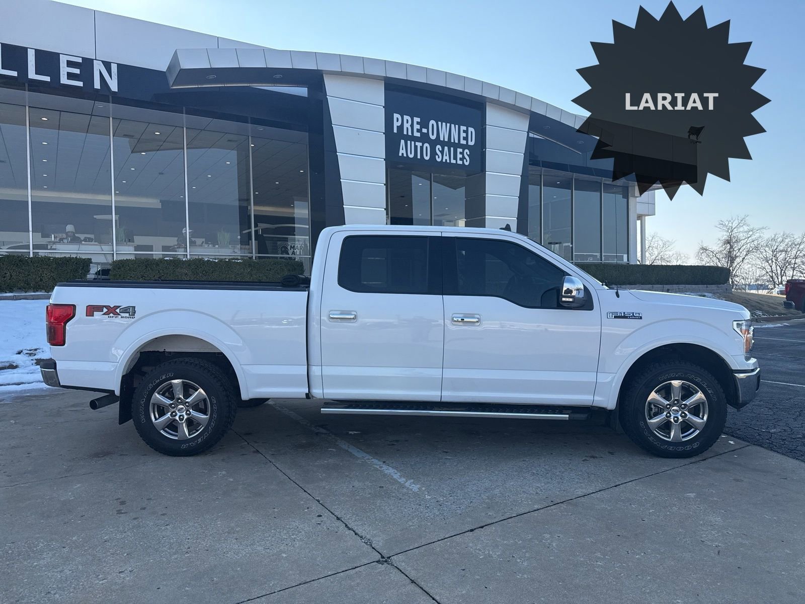 Used 2019 Ford F150 Lariat image 2