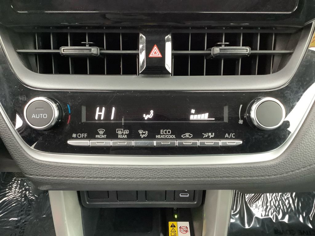 Used 2023 Toyota Corolla Cross LE image 21