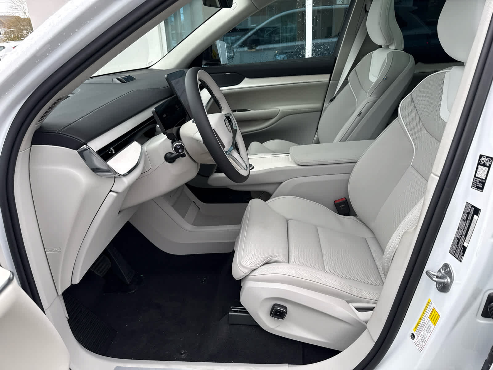 New 2026 Volvo EX90 Plus AWD/4WD image 7