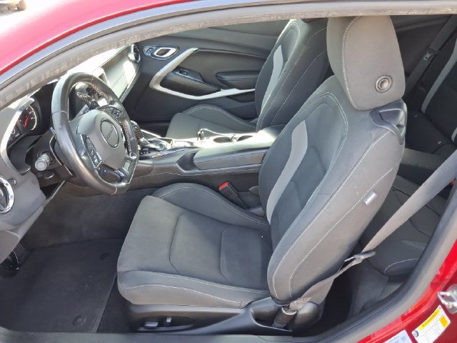 Used 2023 Chevrolet Camaro LT RWD image 7