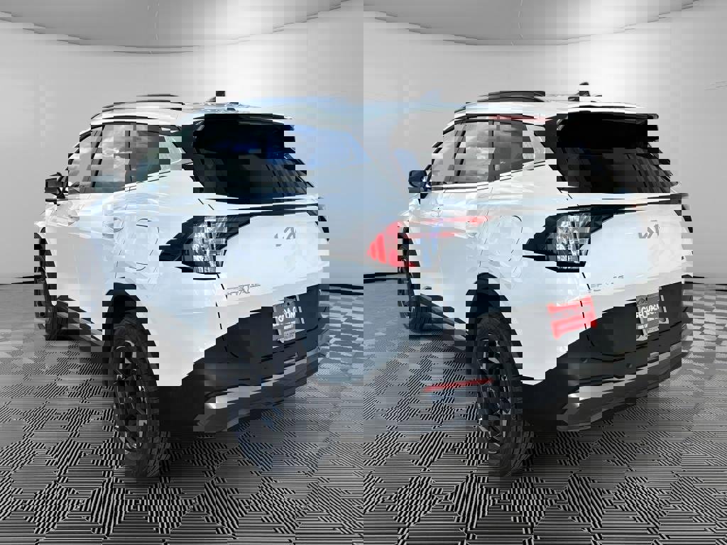 New 2026 Kia Sportage EX image 6