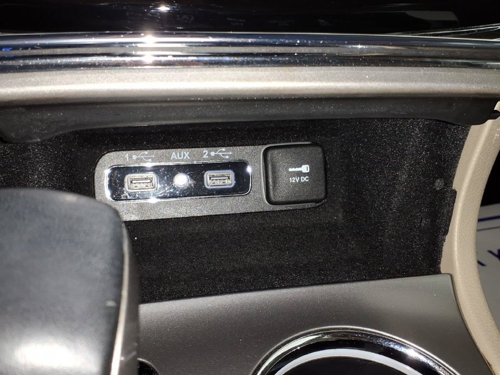Used 2020 Jeep Grand Cherokee Limited AWD/4WD image 22