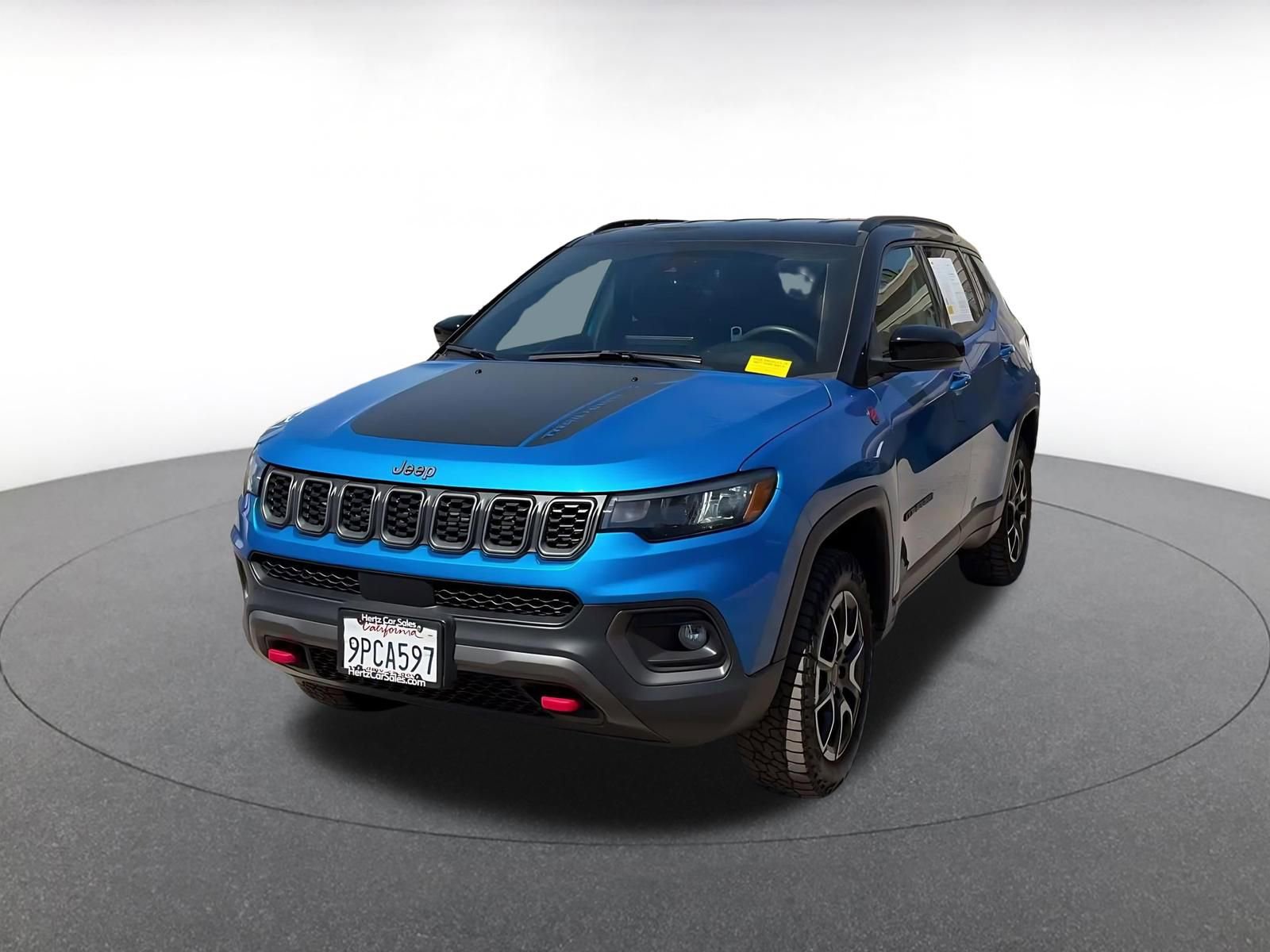 Used 2025 Jeep Compass Trailhawk AWD/4WD image 7