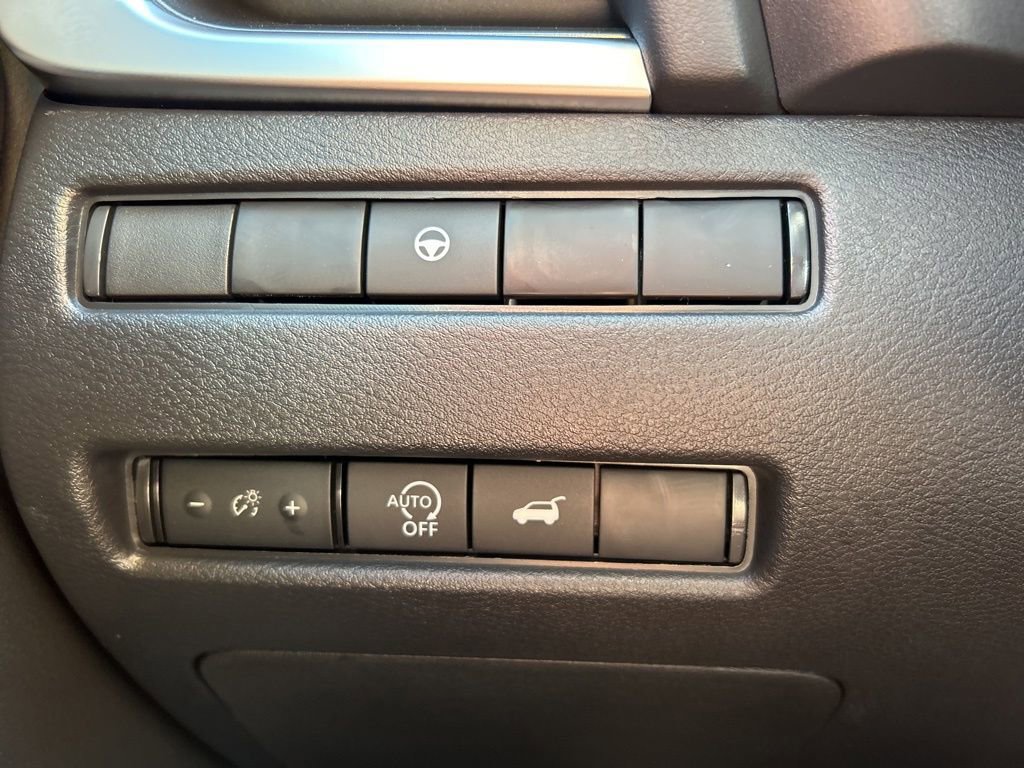 New 2026 Nissan Rogue SV image 30