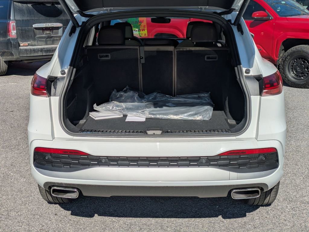 Certified 2025 Audi Q5 Premium w/ Convenience Package image 20