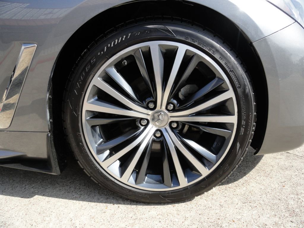 Used 2018 INFINITI Q60 LUXE w/ Sensory Package 2.0T Luxe image 38