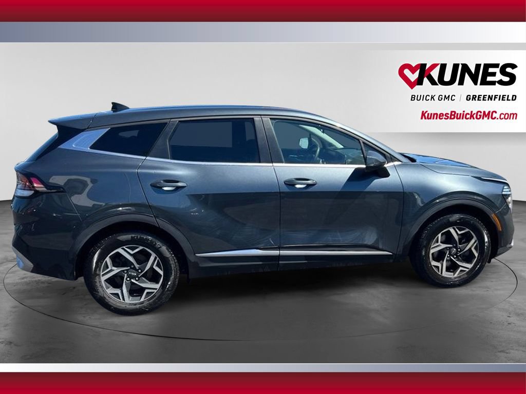 Used 2024 Kia Sportage LX FWD image 3