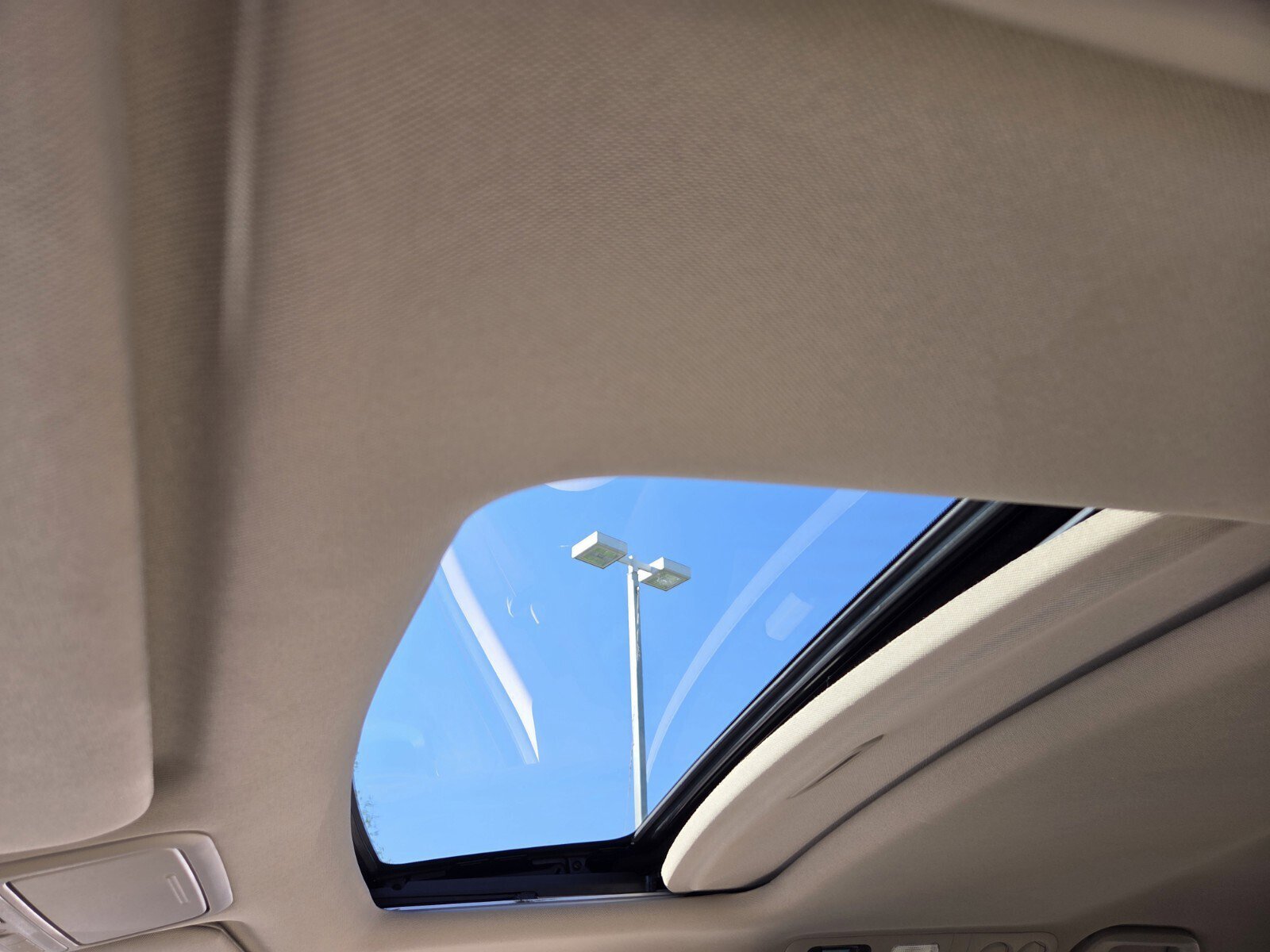 Used 2014 Honda Odyssey EX-L image 16