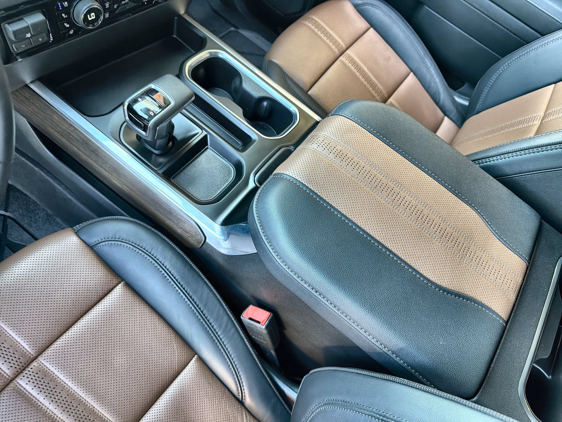 Used 2026 Chevrolet Silverado 1500 High Country w/ High Country Premium Package AWD/4WD image 21