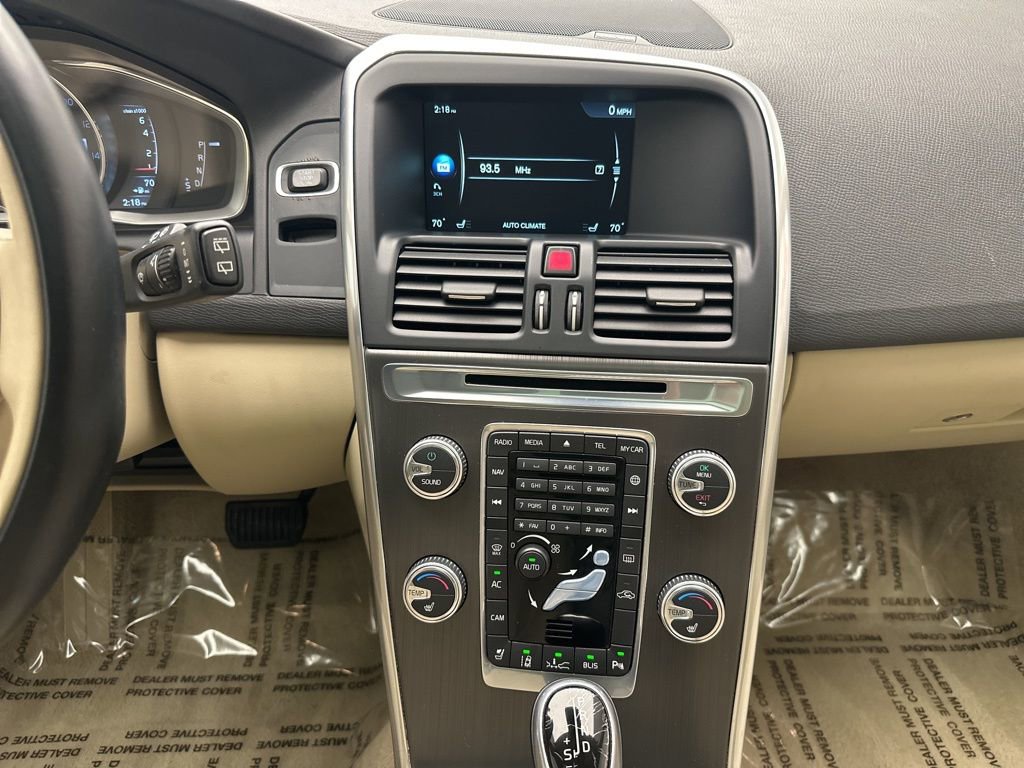 Used 2015 Volvo XC60 T6 Platinum AWD/4WD image 19