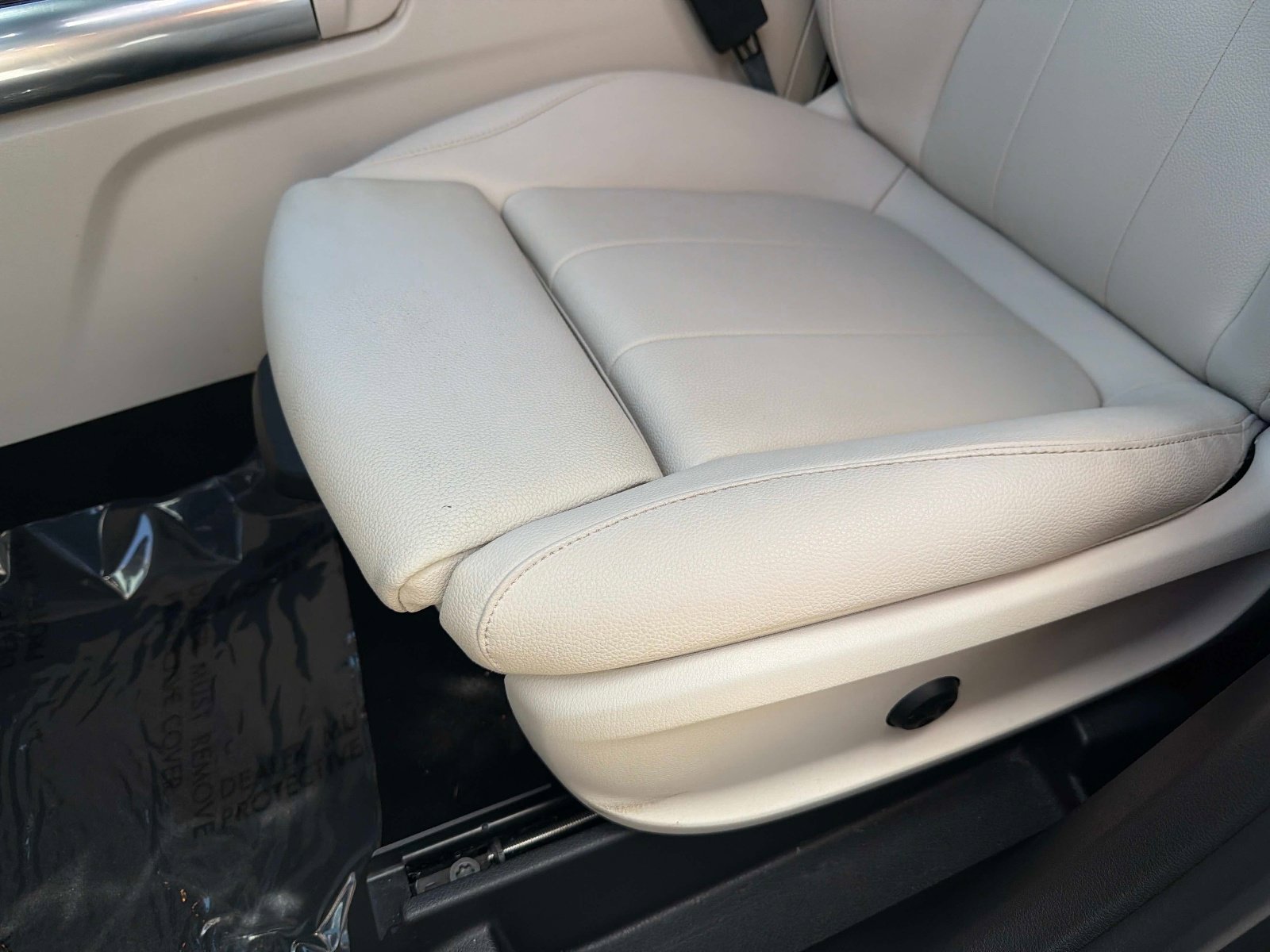 Used 2025 Mercedes-Benz GLA 250 4MATIC image 34