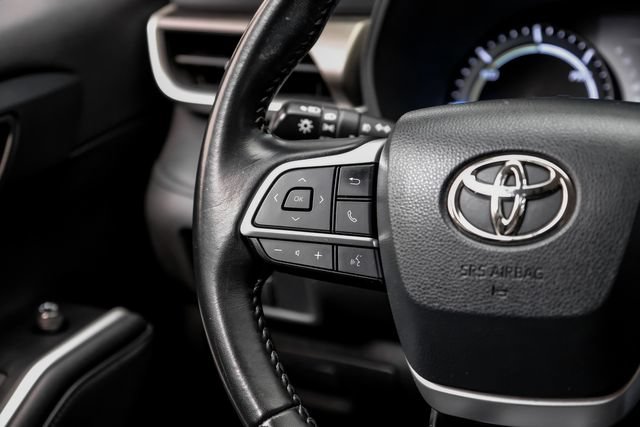 Used 2023 Toyota Highlander LE AWD/4WD image 22