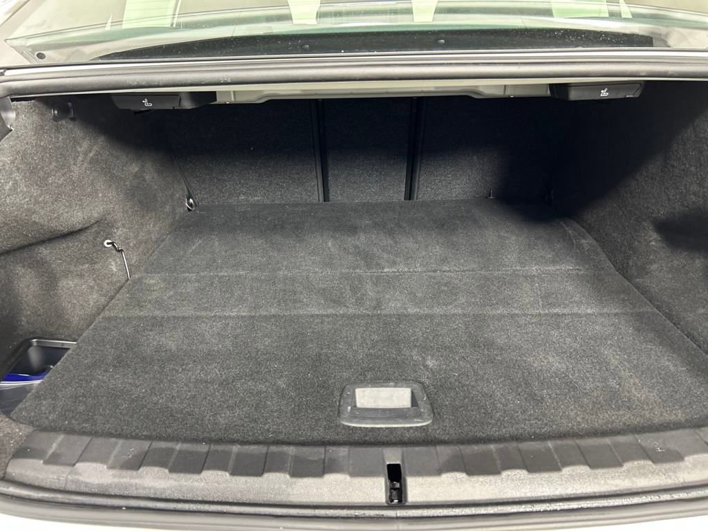 Used 2024 BMW 330e xDrive image 37