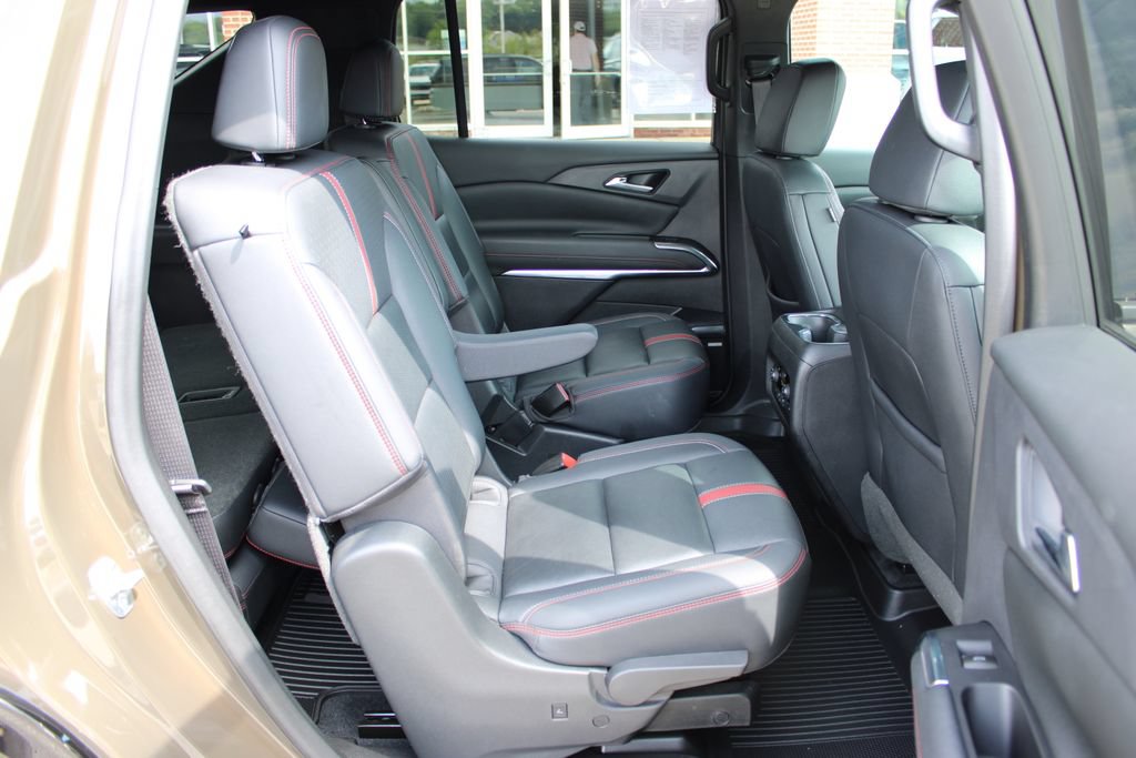 Used 2024 Chevrolet Traverse RS AWD/4WD image 49