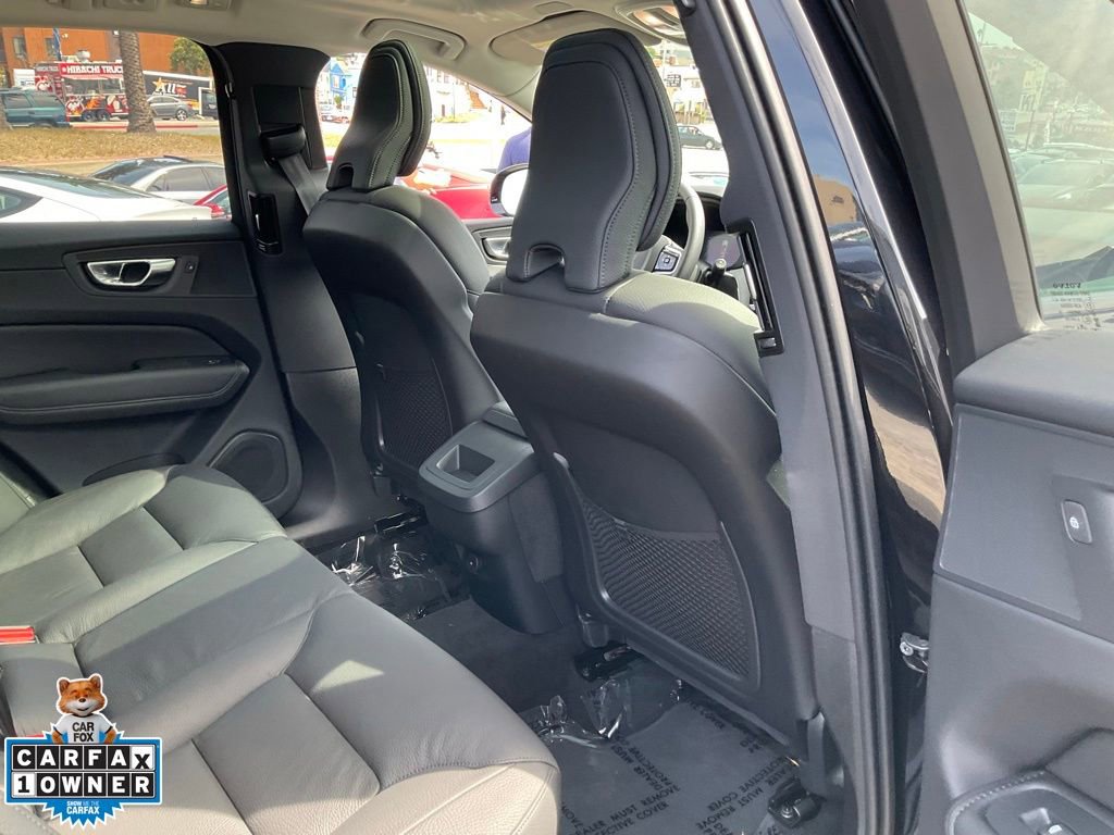 Used 2025 Volvo XC60 B5 Plus image 47