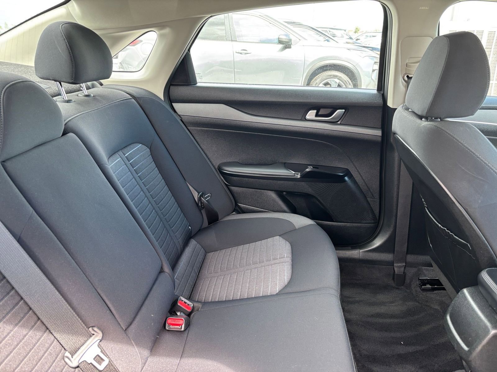 Used 2025 Kia K5 LXS image 35