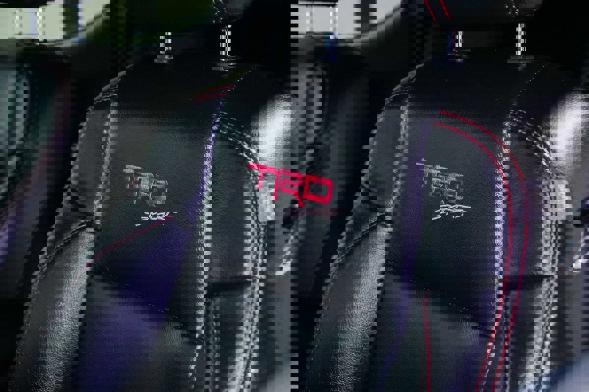 Used 2018 Toyota Tacoma TRD Sport w/ Technology Package image 26