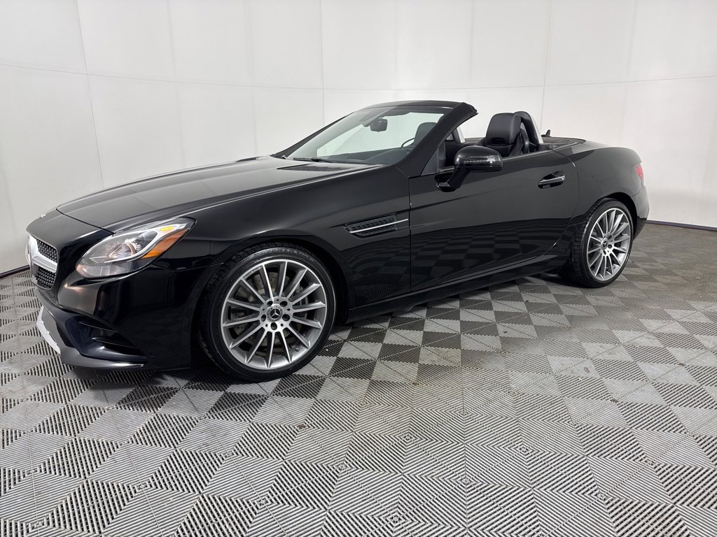Used 2020 Mercedes-Benz SLC 300 image 1