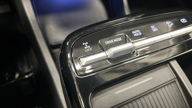 Used 2025 Hyundai Tucson Limited AWD/4WD image 33