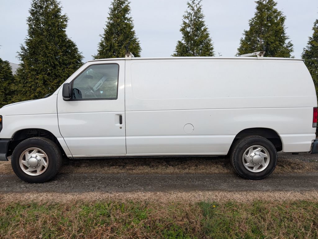 Used 2010 Ford E-150 and Econoline 150 image 3