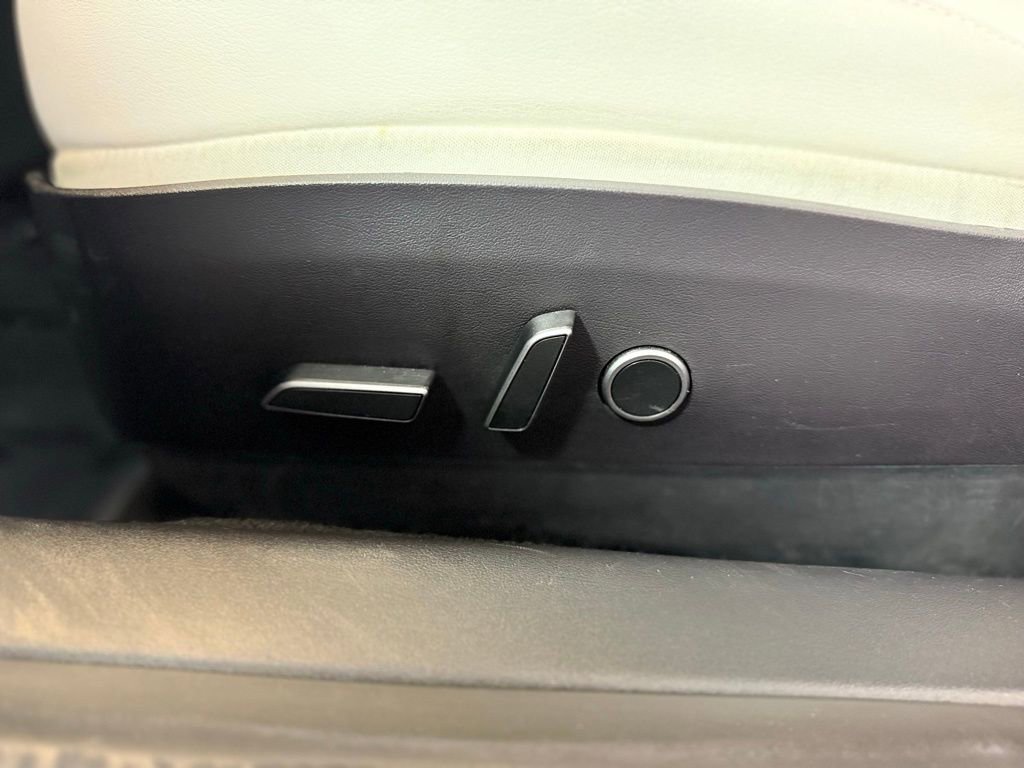 Used 2021 Tesla Model 3 Long Range image 16