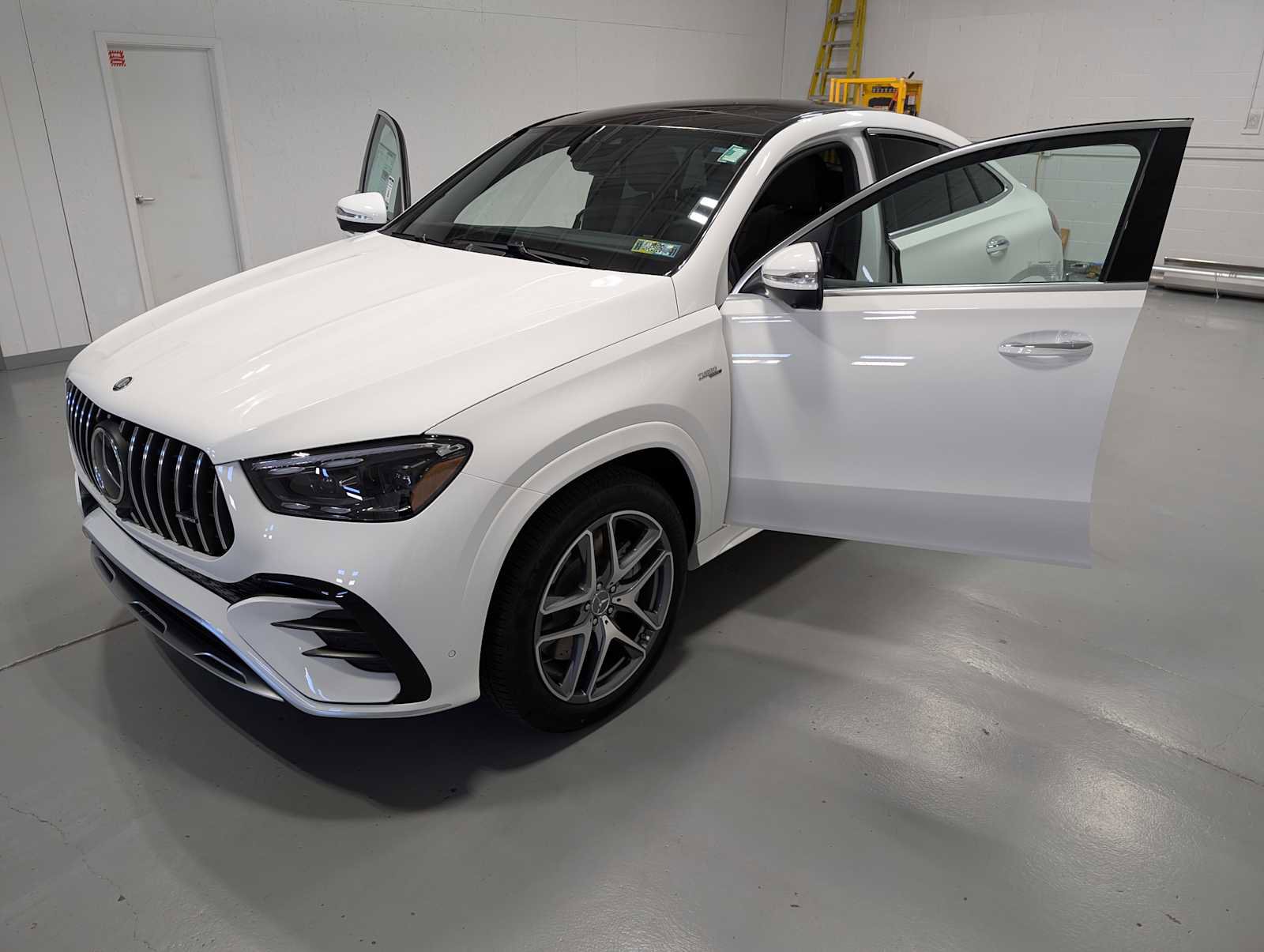 New 2026 Mercedes-Benz GLE 53 AMG 4MATIC Coupe image 13