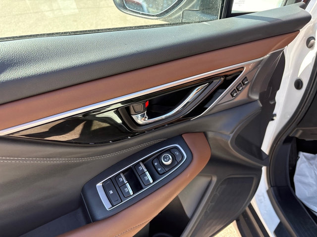 Used 2022 Subaru Outback Touring image 11