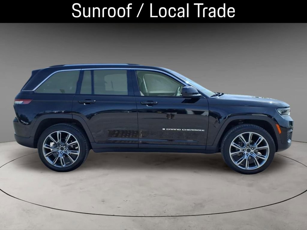 Used 2023 Jeep Grand Cherokee Laredo w/ Trailer Tow Prep Group (B) image 10
