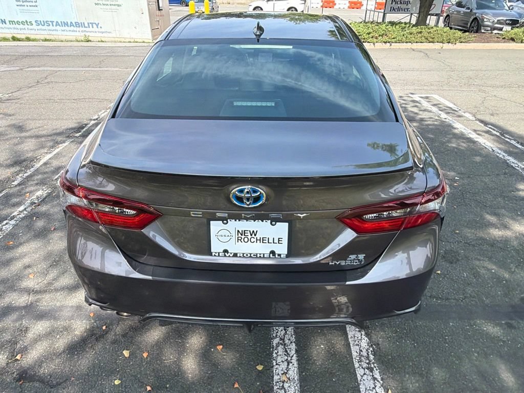 Used 2024 Toyota Camry SE FWD image 7