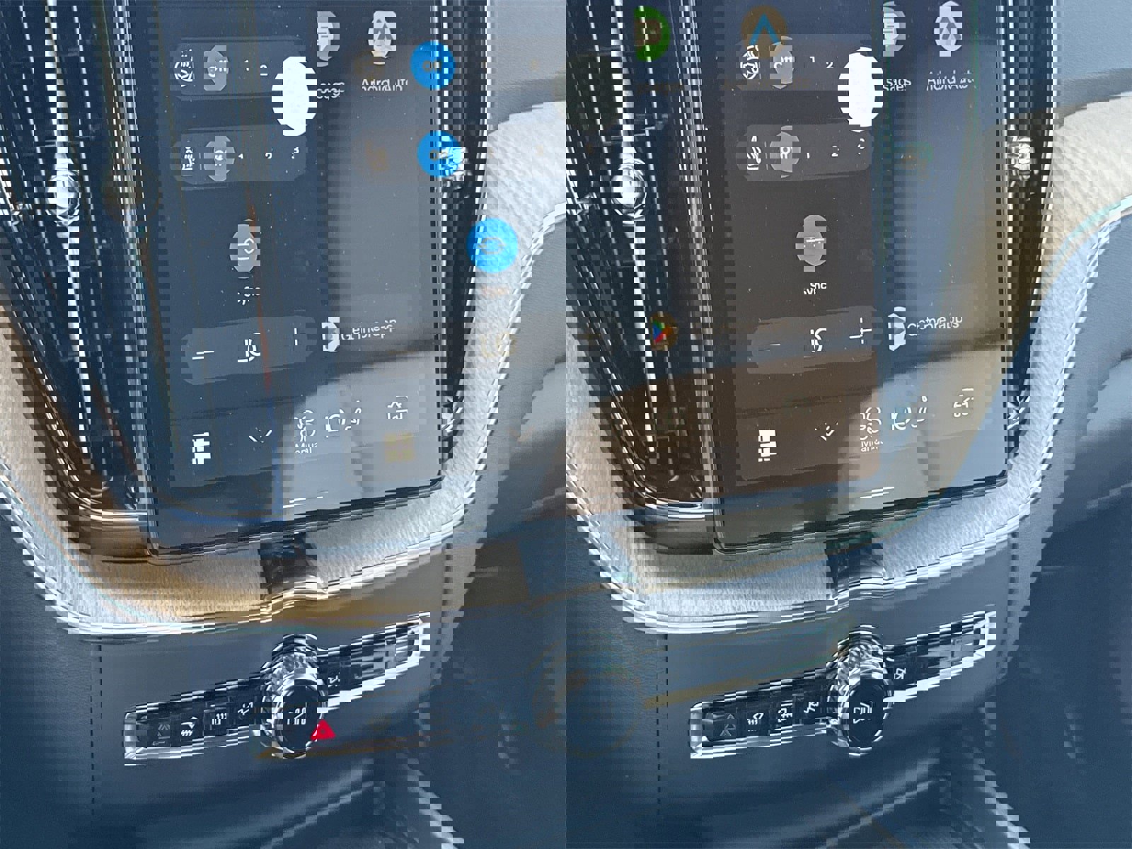 New 2026 Volvo XC60 B5 Plus w/ Protection Package Premier image 27