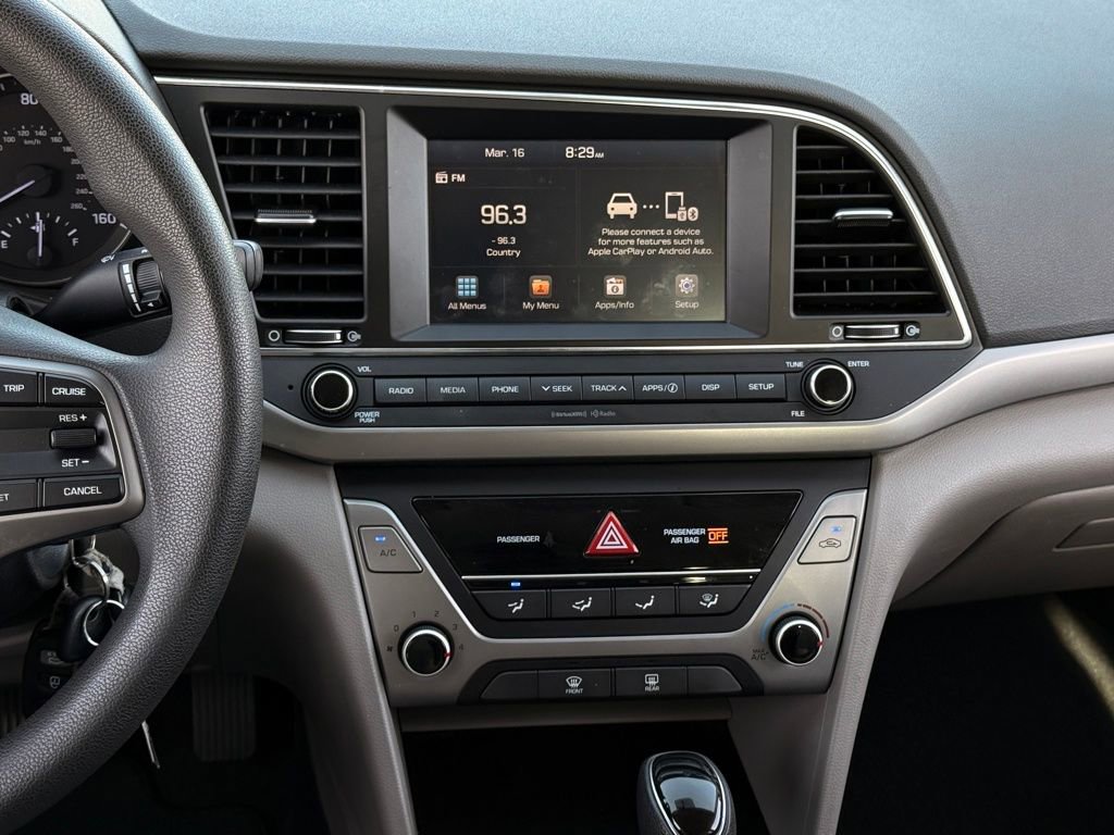 Used 2017 Hyundai Elantra SE image 16