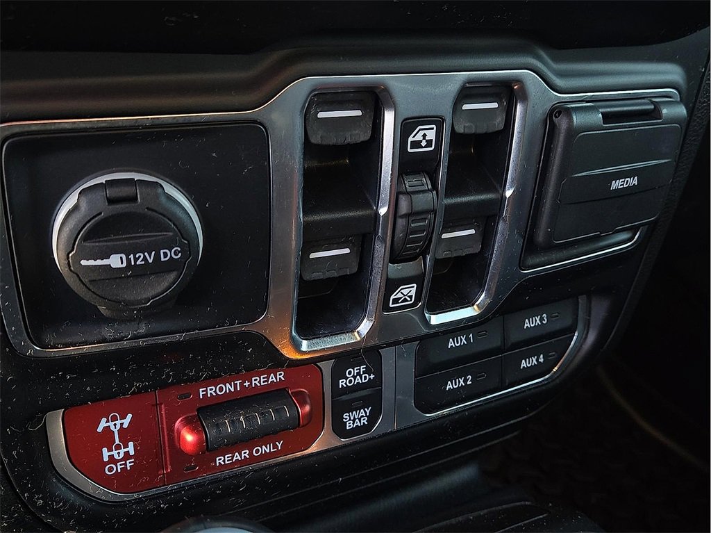 Used 2021 Jeep Wrangler Unlimited Rubicon w/ Trailer Tow Package image 16