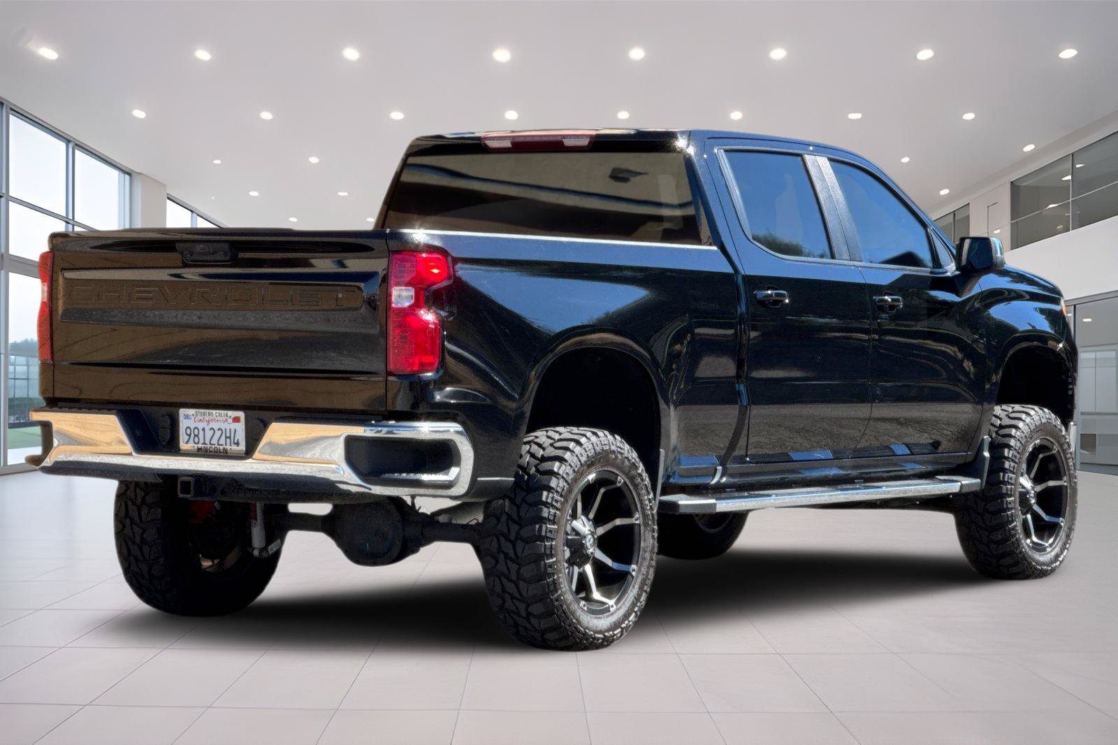Used 2024 Chevrolet Silverado 1500 LT w/ Protection Package AWD/4WD image 4