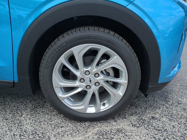 New 2027 Chevrolet Bolt LT w/ Comfort Package FWD image 11