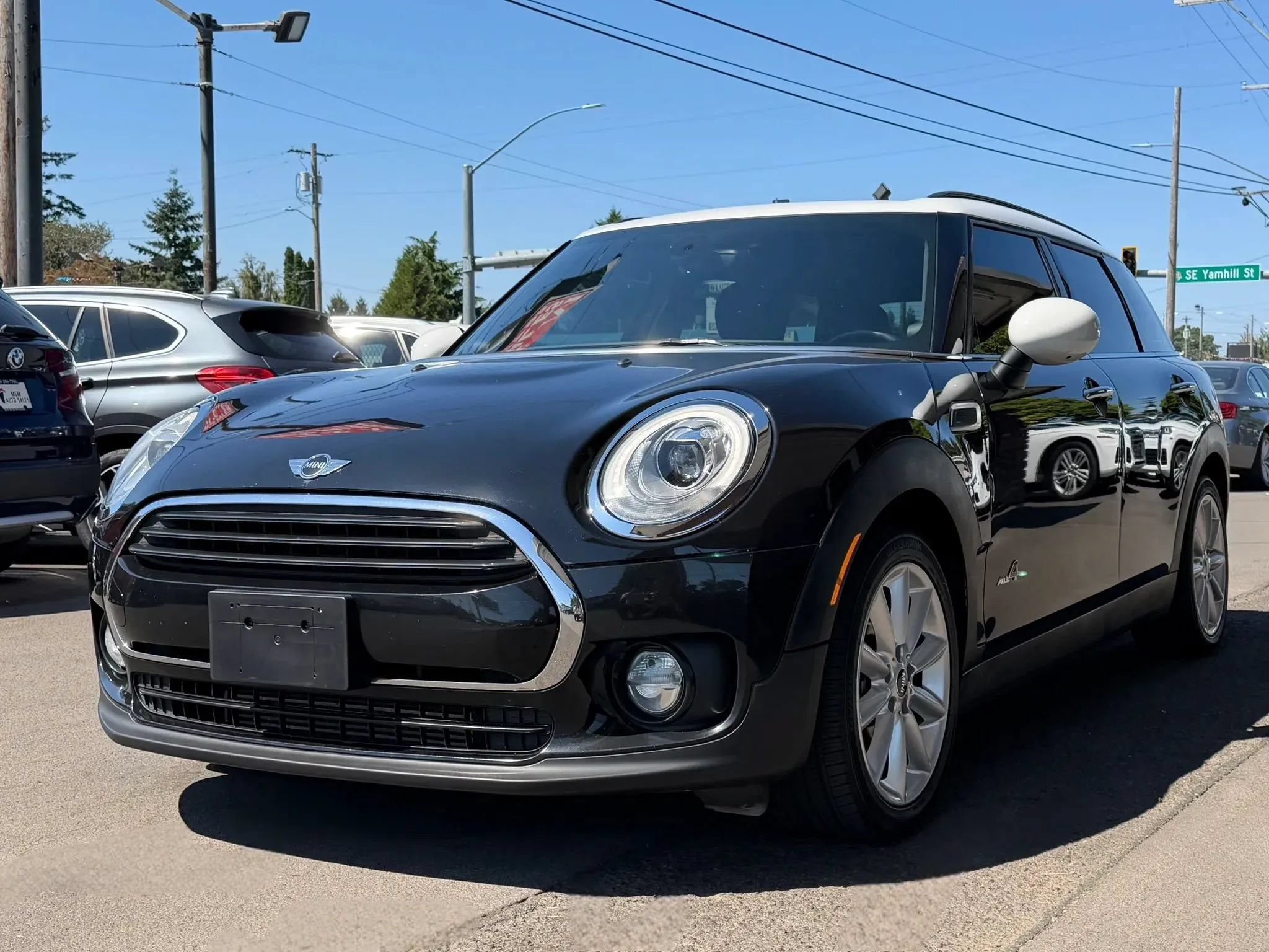 Used 2017 MINI Cooper Clubman ALL4 AWD/4WD image 12