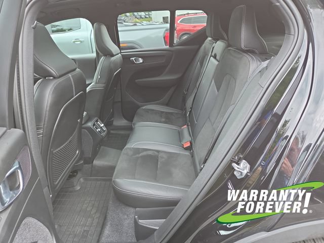 Used 2022 Volvo XC40 T5 R-Design w/ Advanced Package AWD/4WD image 16